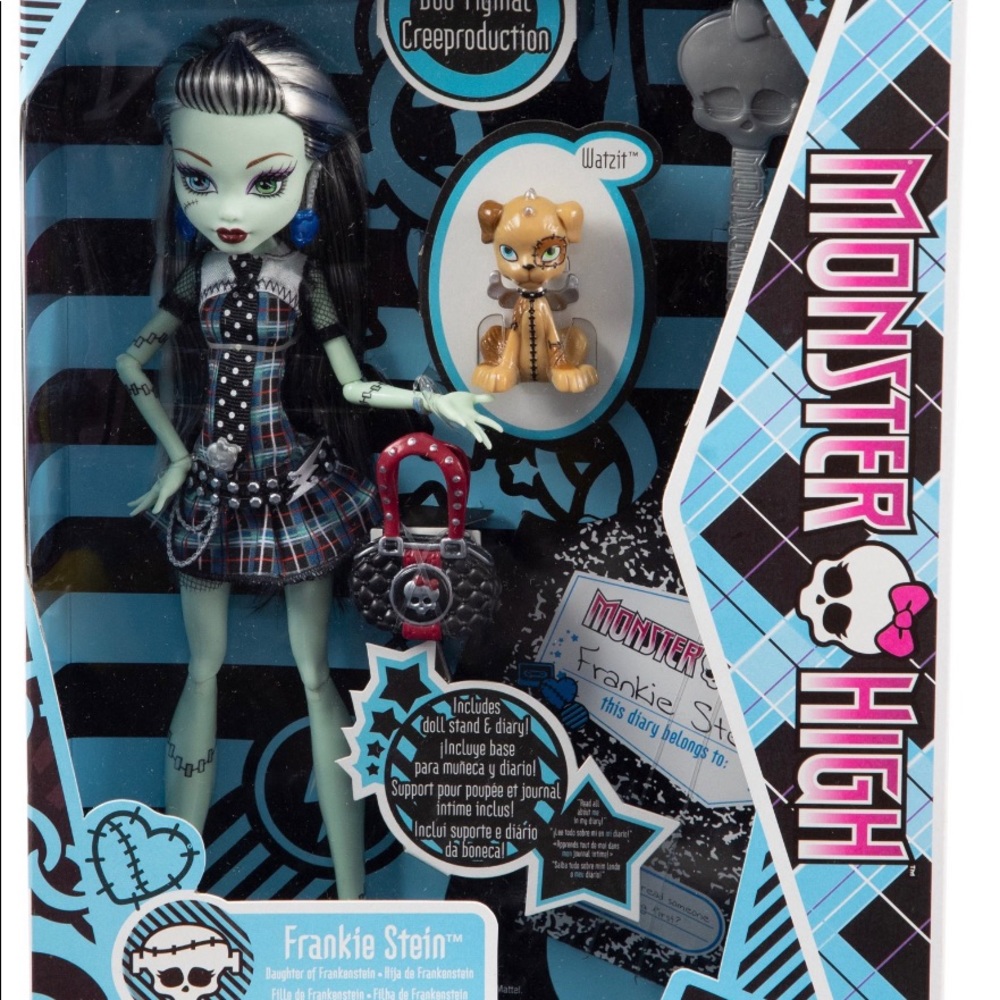 2022 Monster High Frankie Stein Reproduction Doll with Stand and Accesories